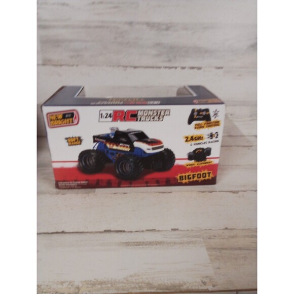 Bigfoot Radio Control 1:24th Scale 4x4x4 New In box - Picture 8 of 13